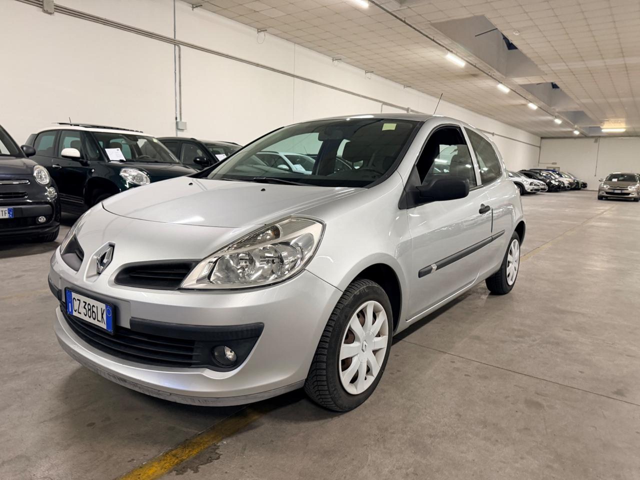 Renault Clio 1.2 16V 3 porte Luxe