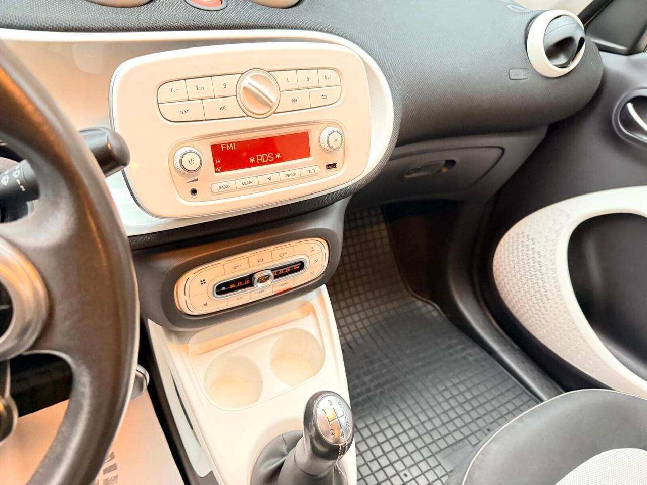 Smart ForFour 70 1.0 Passion 01/2016