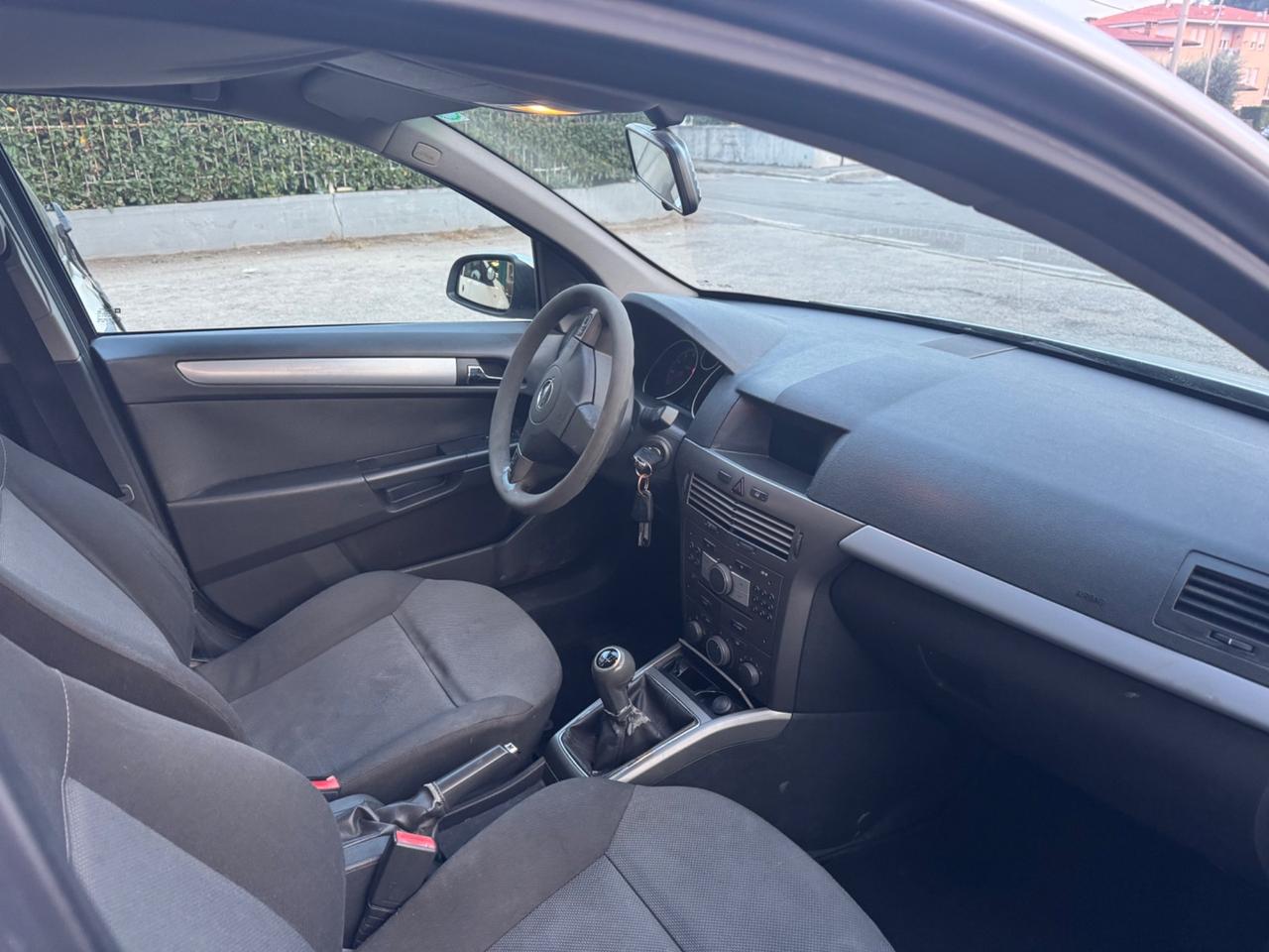 Opel Astra 1.4 16V Twinport 5 porte Enjoy