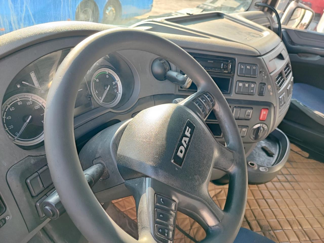 Trattore stradale DAF XF 510