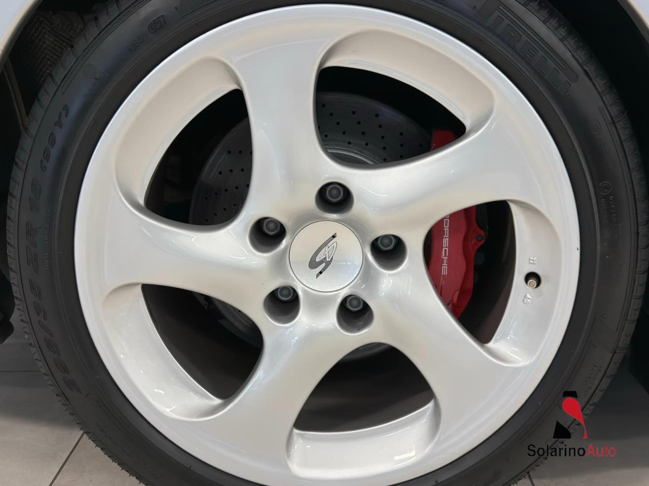 Porsche 911 Coupe 3.6 Carrera 4S