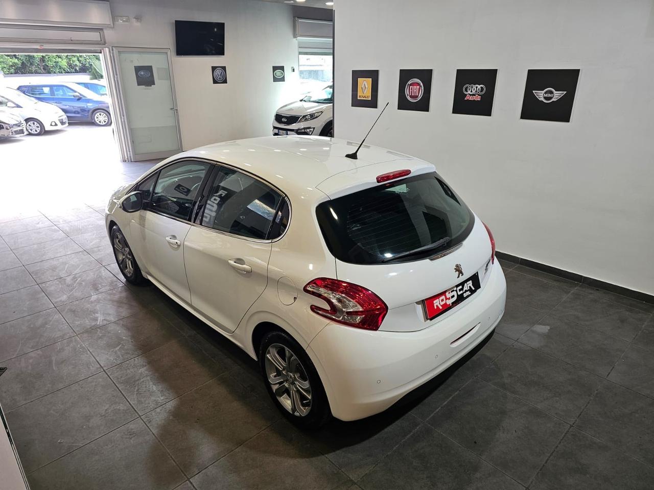 Peugeot 208 1.6 HDi 115 CV Allure 84.000km