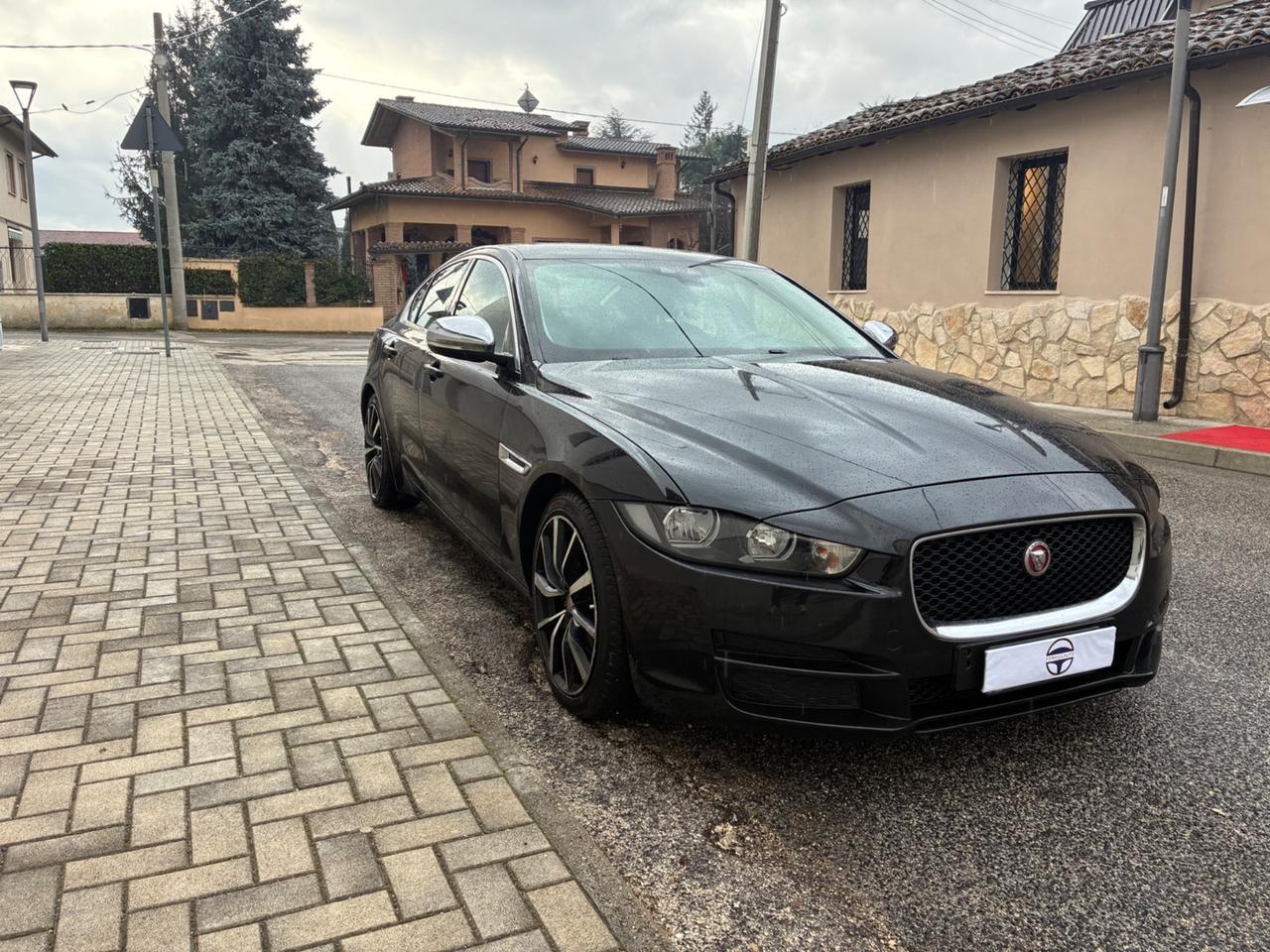 Jaguar XE 2.0 D Turbo Prestige