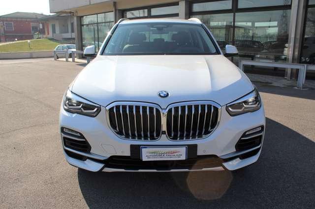 BMW X5 xDrive 45e PLUG-IN HYBRID visibile in sede