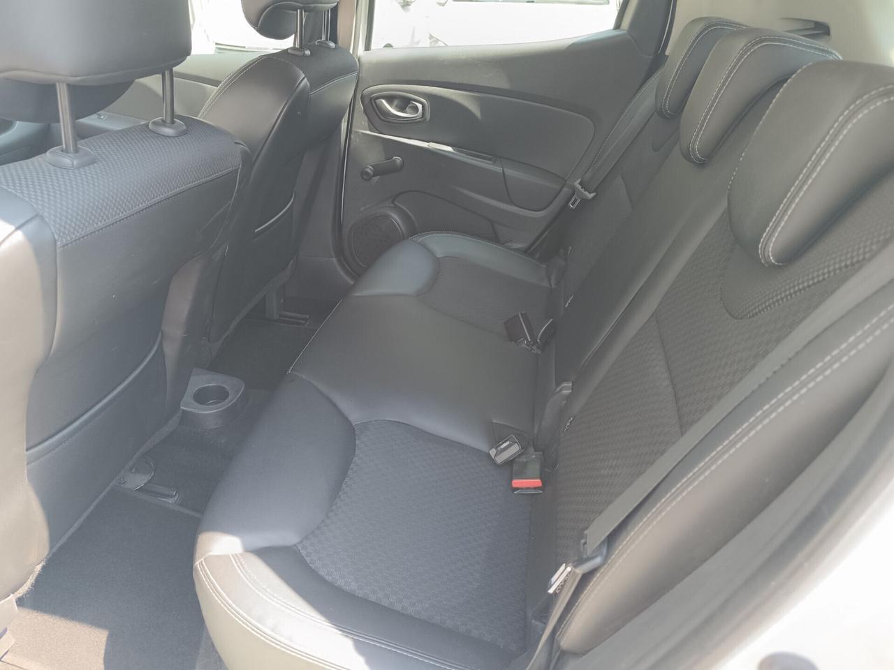 Renault Clio dCi 8V 90 CV EDC 5 porte Moschino Zen