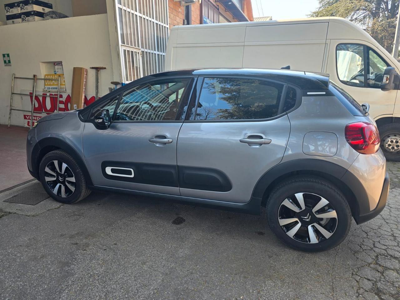 Citroen C3 BlueHDi 100 S&S Shine rate 99,00
