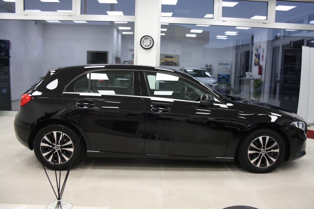 MERCEDES A 180 STYLE *2022
