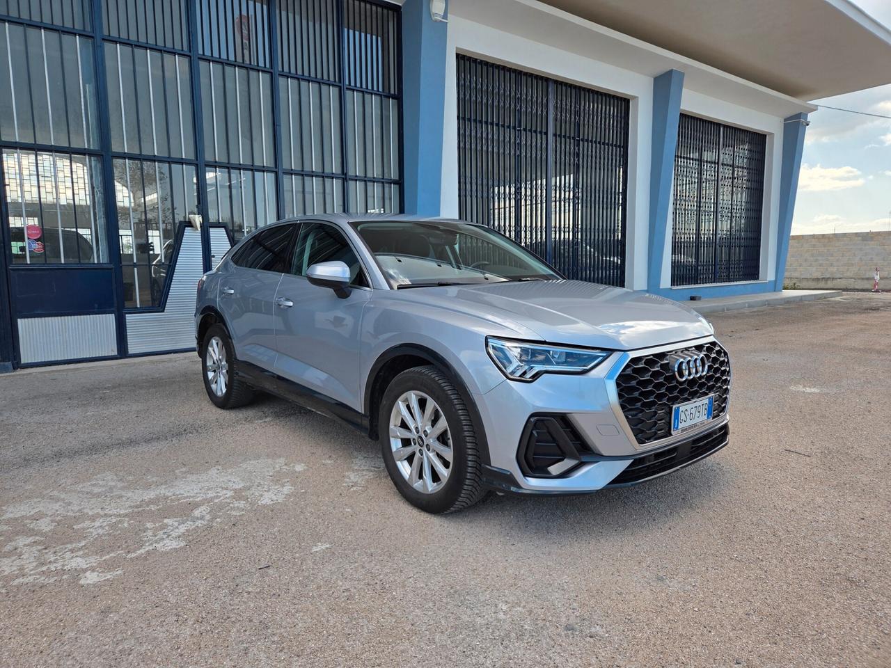 Audi Q3 35 TDI S tronic Business