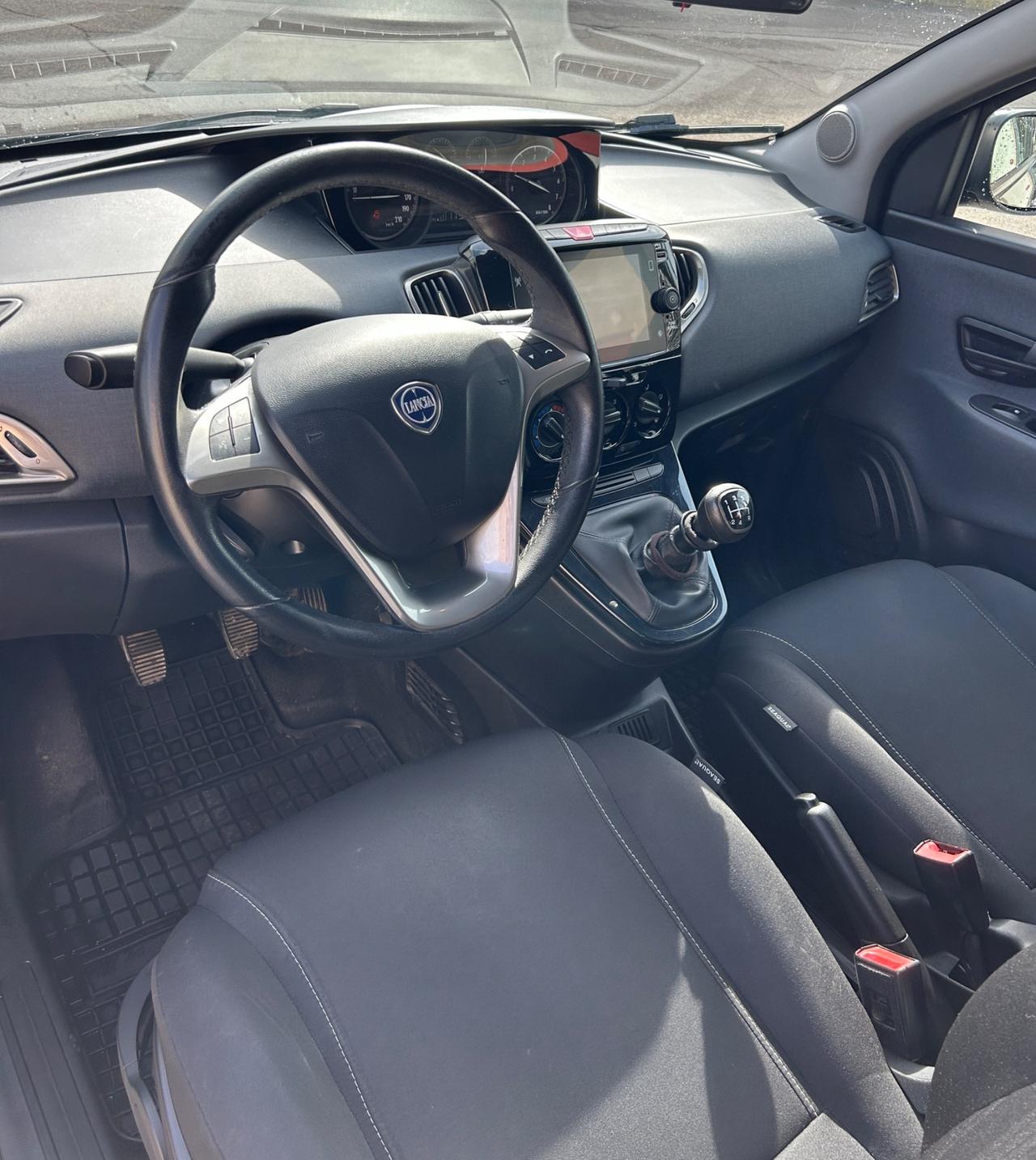 Lancia Ypsilon 1.2 69 CV GPL Gold-2022-CAR PLAY/15”