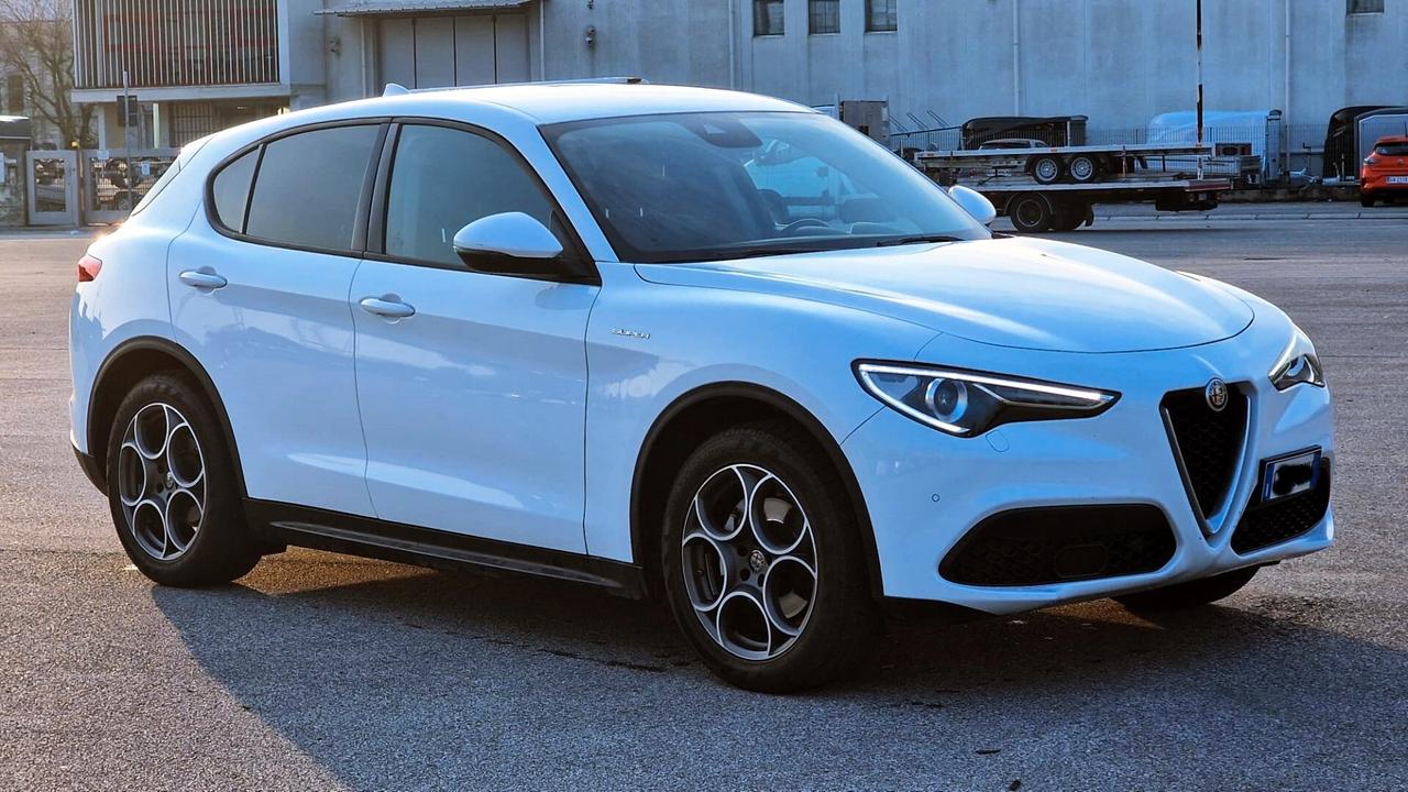 Alfa Romeo Stelvio 2.2 Turbodiesel 160 CV AT8 RWD Business