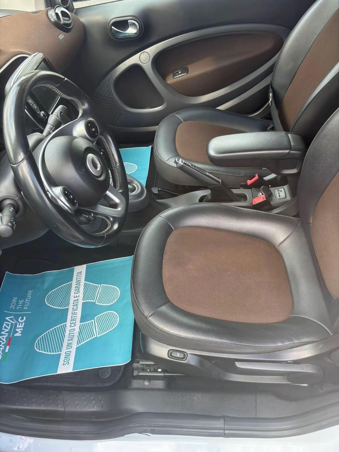 Smart ForTwo 90 0.9 T twinamic cabrio BRABUS Style