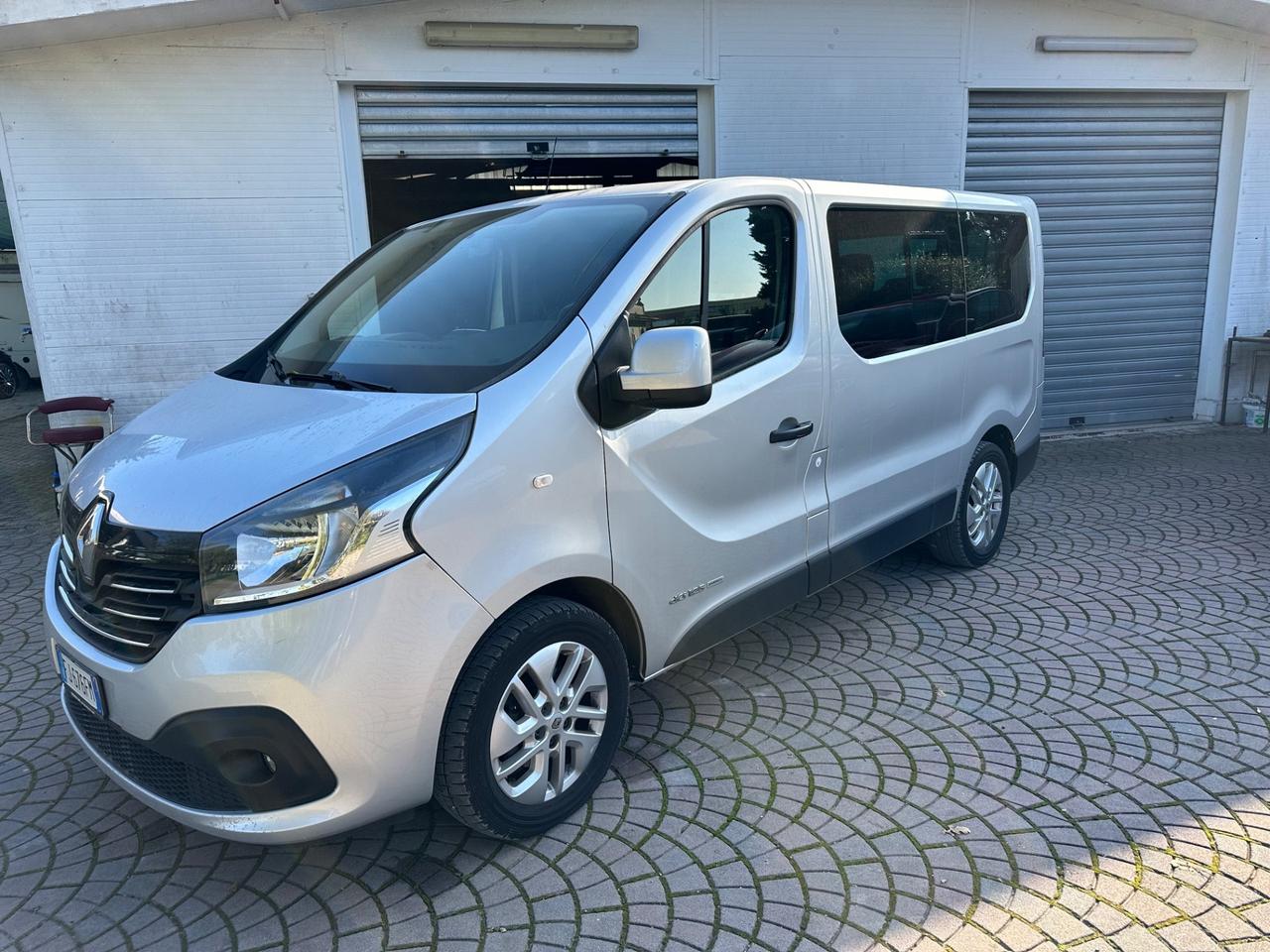 Renault Trafic T29 1.6 dCi 145CV 9 POSTI IVA ESPOSTA BELLISSIMO PERMUTABILE