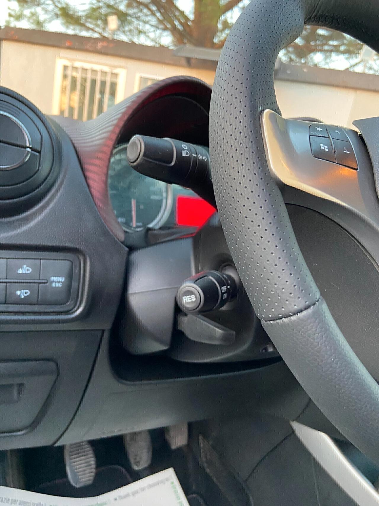 Alfa Romeo MiTo Sport 1.6 JTDm (Bianco Opaco)