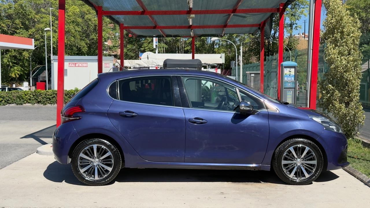 Peugeot 208 PureTech 82 5 porte Allure 2016