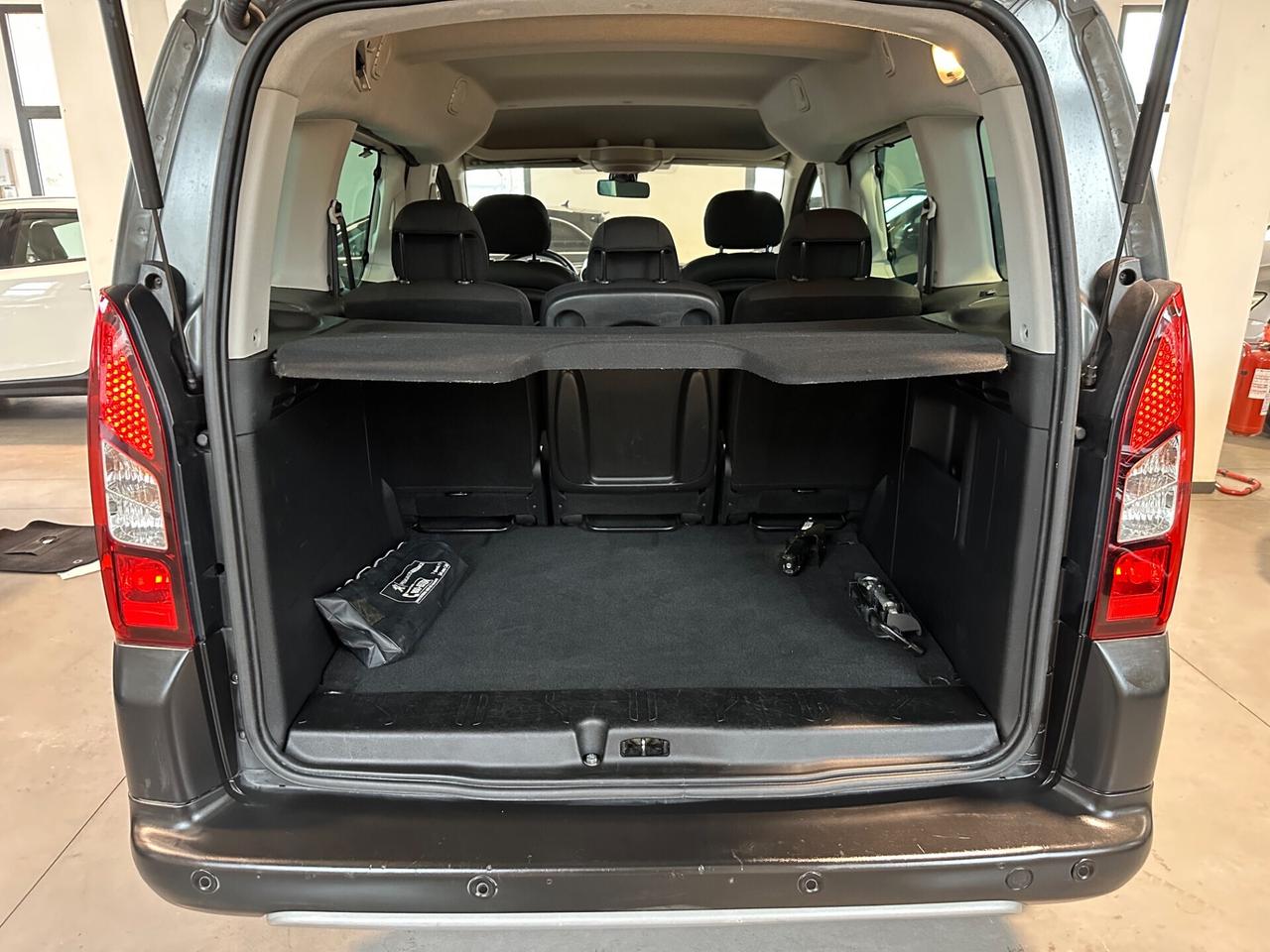 Peugeot Partner Tepee BlueHDi 100 Outdoor