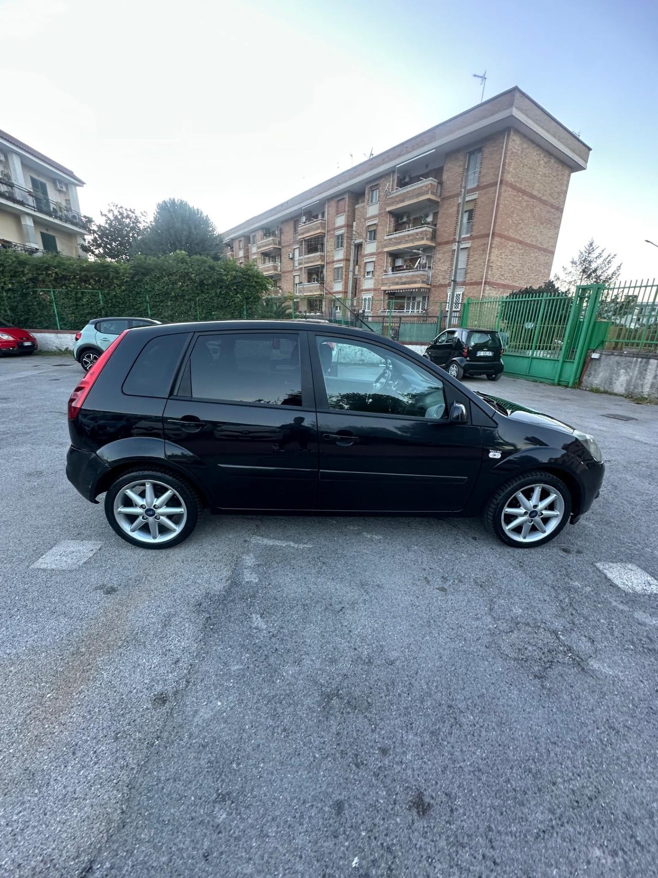 Ford Fiesta 1.4 TDCi 5p. Ghia