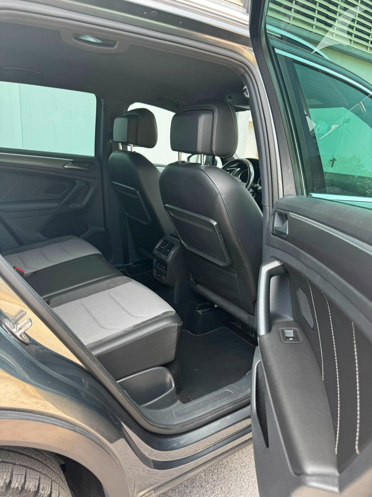 Volkswagen Tiguan 2.0 TDI SCR DSG 4MOTION Rline