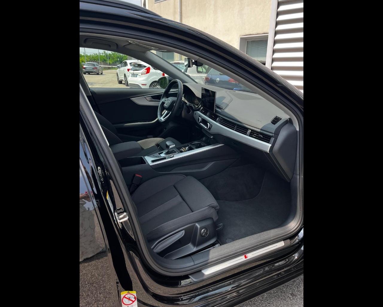 AUDI A4 AVANT 35 TDI MHEV S-TRONIC S LINE EDITION