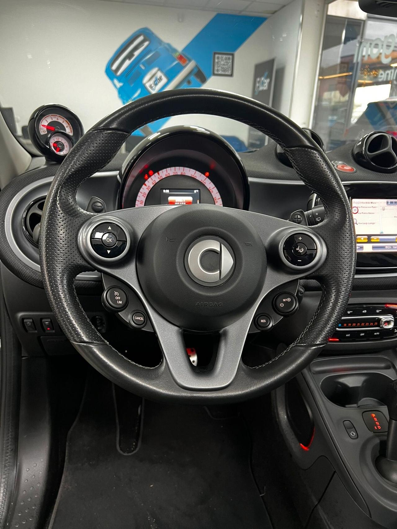 Smart ForFour 90 0.9 Turbo twinamic Prime PACCHETTO LUCI CON CAMBIO F1