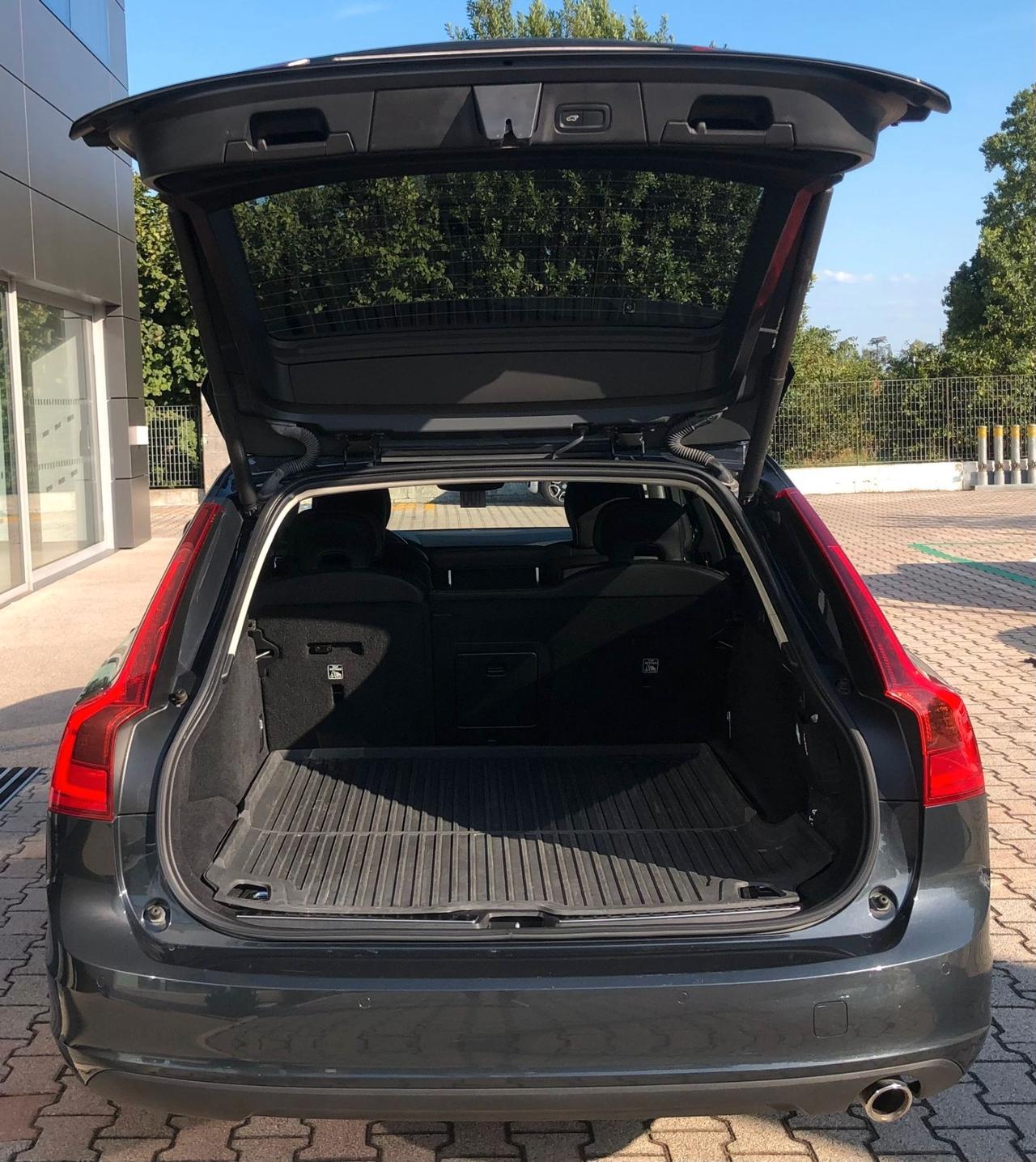 Volvo V90 D3 Geartronic Momentum // IVA ESPOSTA //