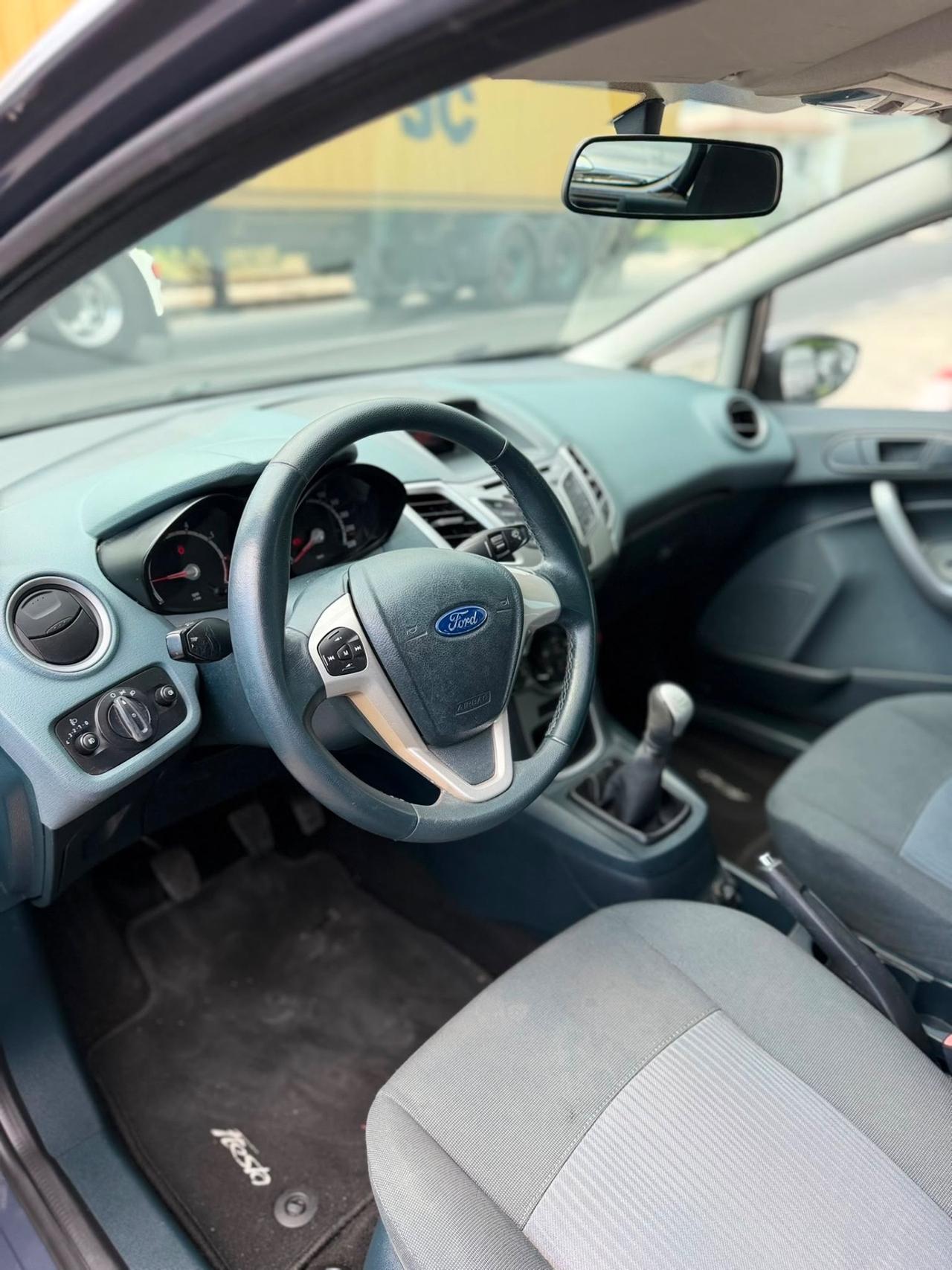 Ford Fiesta Ikon 1.2 82CV 5 porte