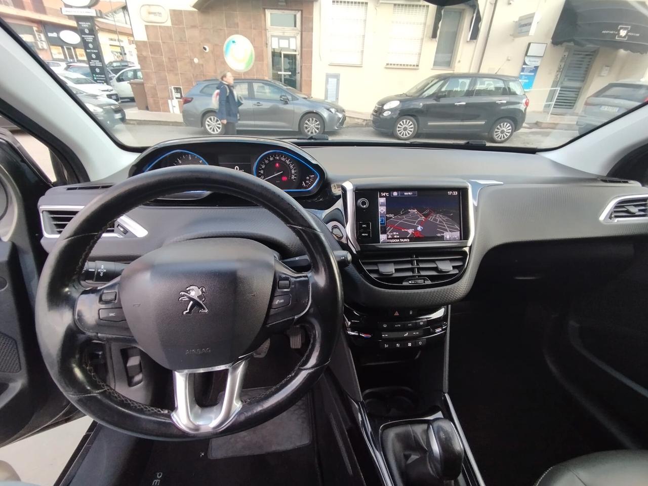 Peugeot 2008 BlueHDi 100 Allure