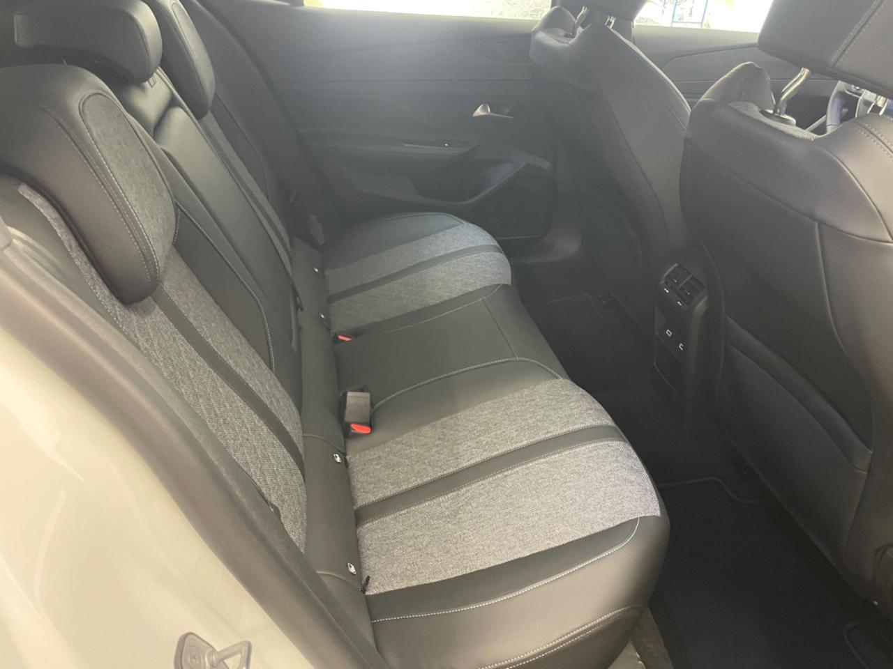 Peugeot 408 PureTech 130 S&S EAT8 Allure km 8.000