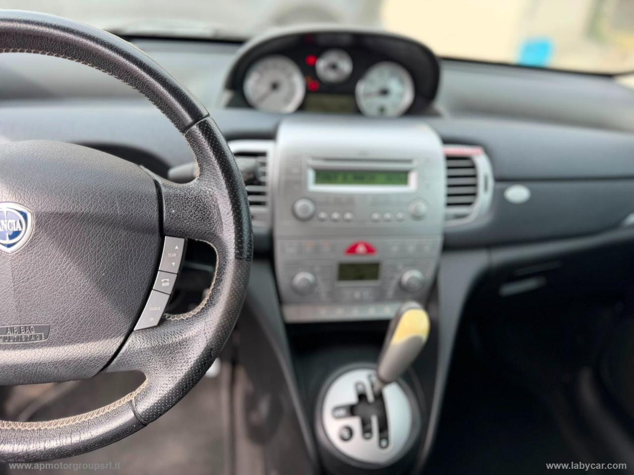 LANCIA Ypsilon 1.4 16V Platino AUTOMATICA