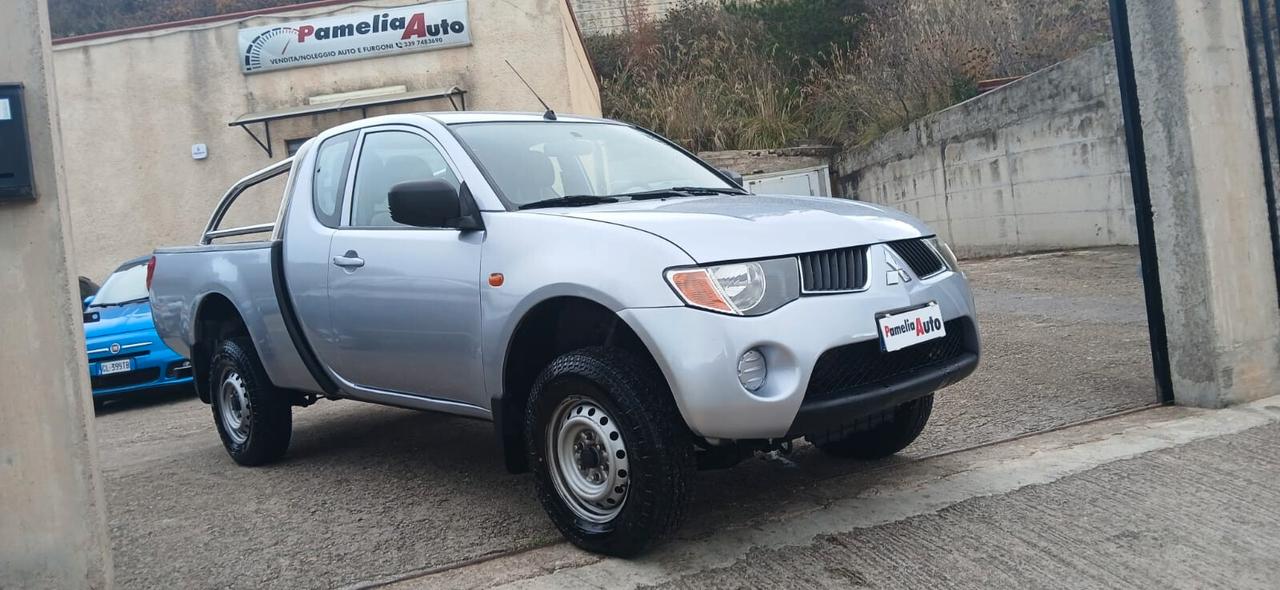 Mitsubishi L200 2.5 DI-D/136CV Single Cab - 2006