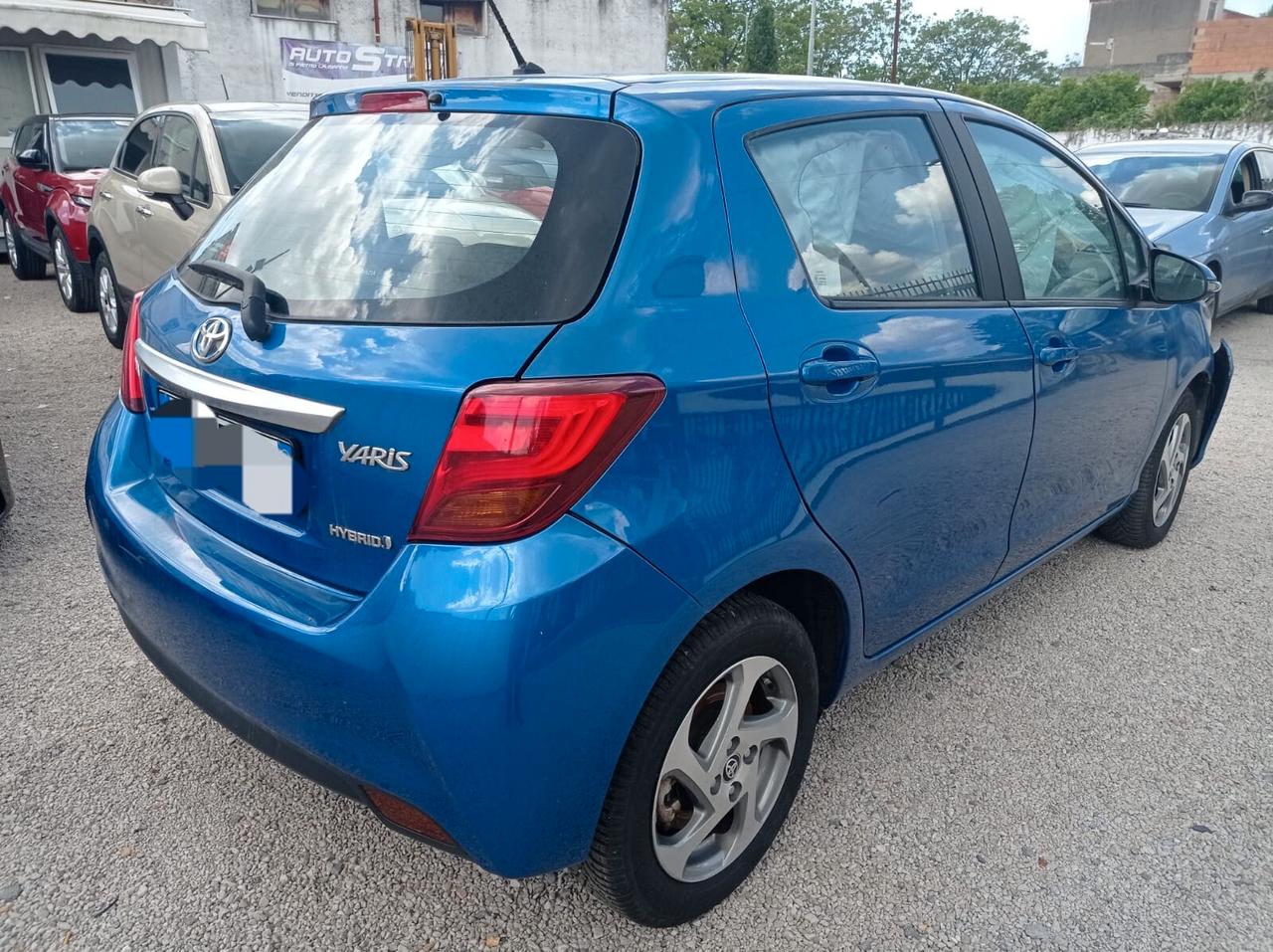 Toyota Yaris 1.5 Hybrid 5 porte Cool -2017