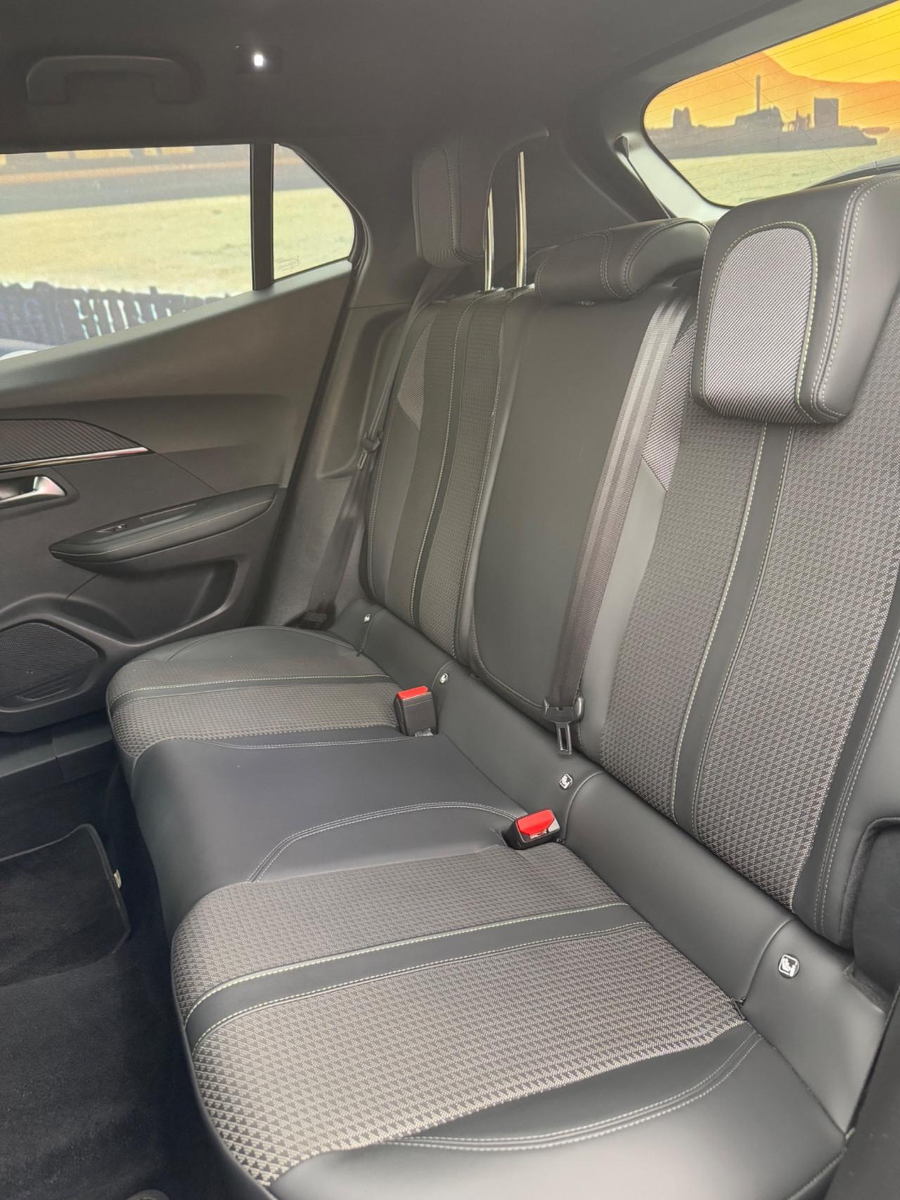 Peugeot 2008 BlueHDi 110 S&S GT