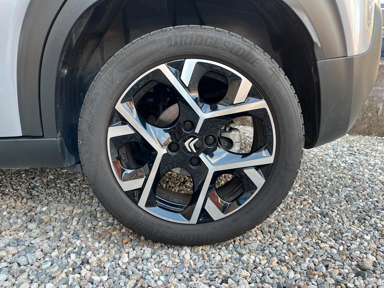 Citroen C3 Aircross 1.2cc SHINE 130cv CAMBIO AUTOMATICO-FULL OPTIONAL