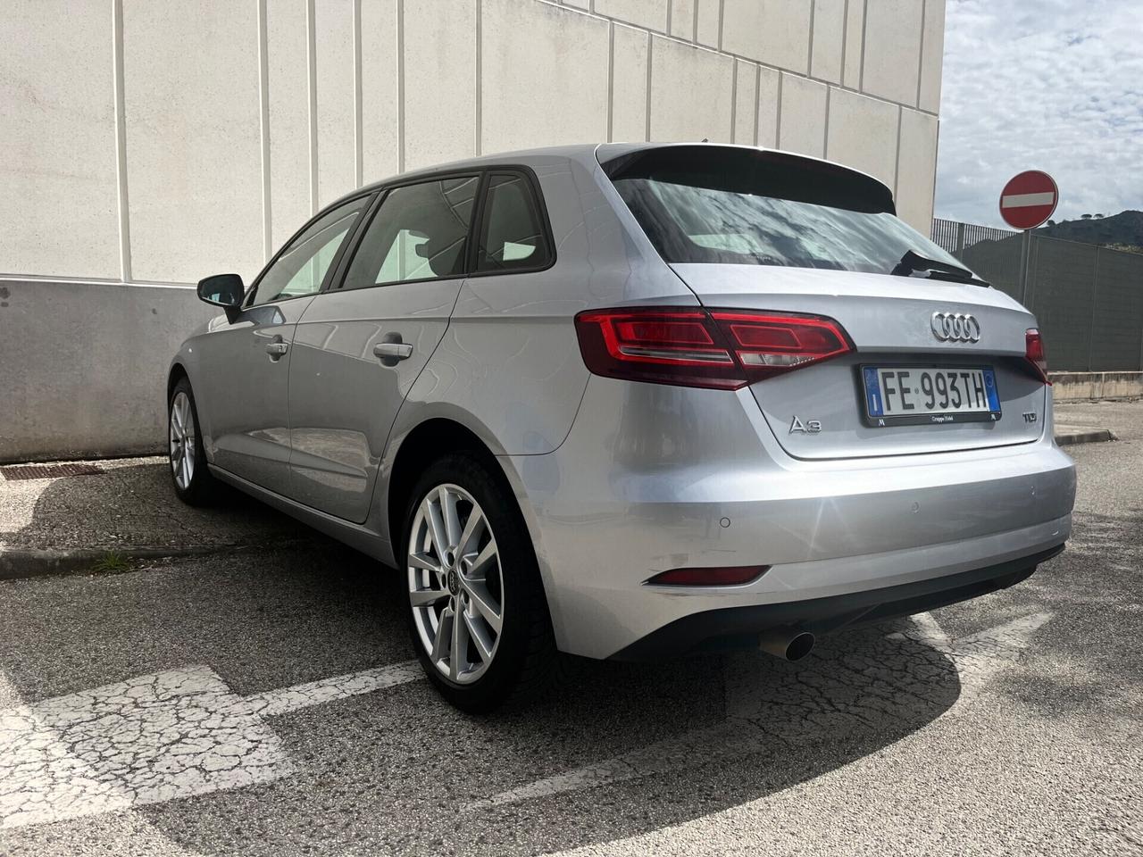 Audi A3 SPB 1.6 TDI S tronic*NAVI*SENSORI*UNIPRO
