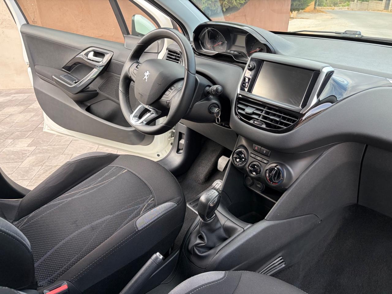 Peugeot 208 1.2 benzina 2014