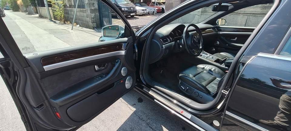 Audi S8