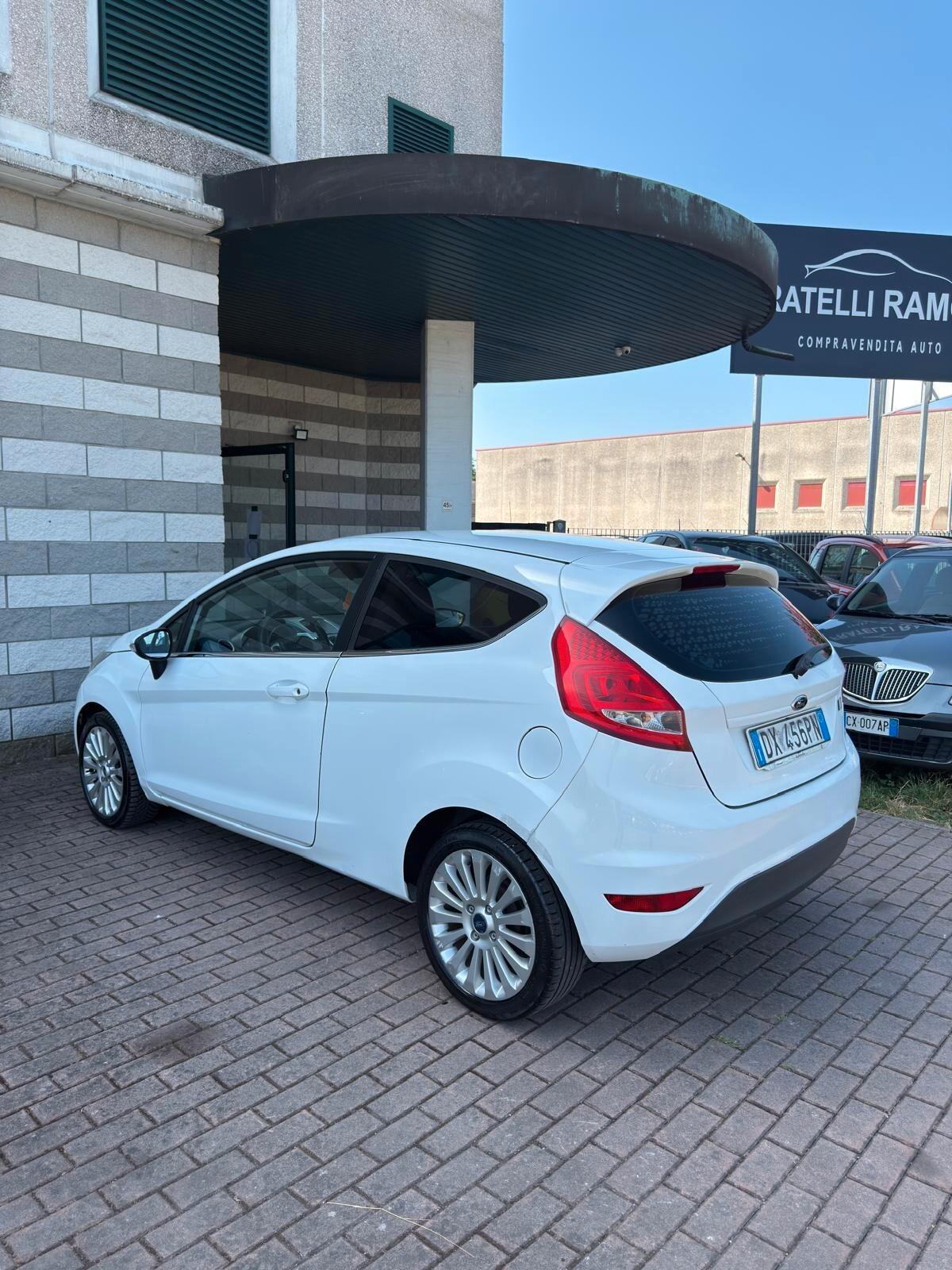 Ford Fiesta 1.2 82CV 3 porte Titanium