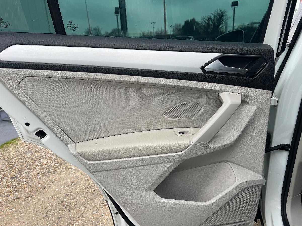 VOLKSWAGEN - Tiguan - 1.6 TDI Business BMT