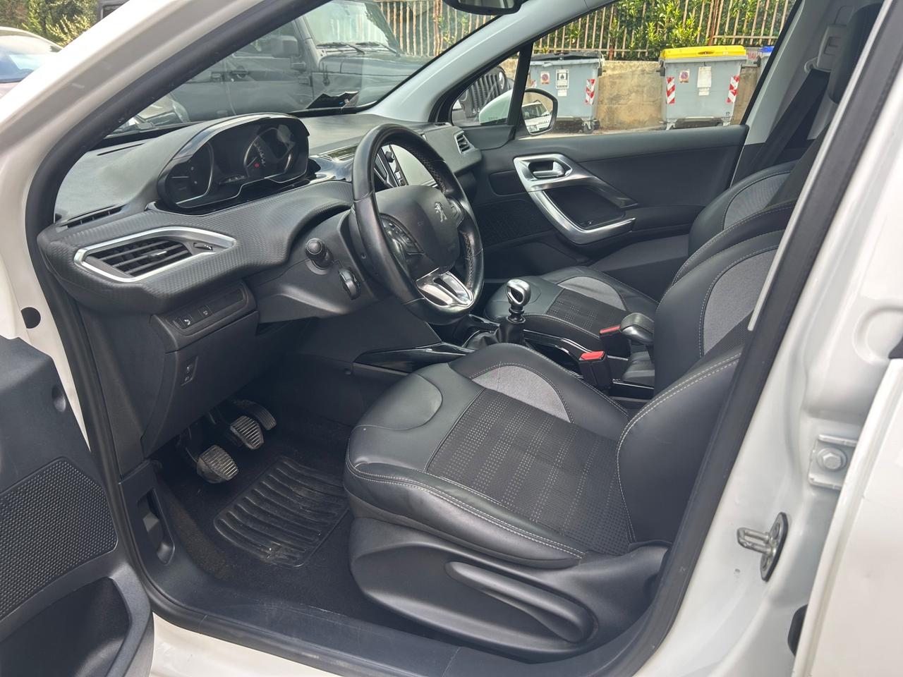 Peugeot 2008 BlueHDi 120 S&S Black Matt Euro6B