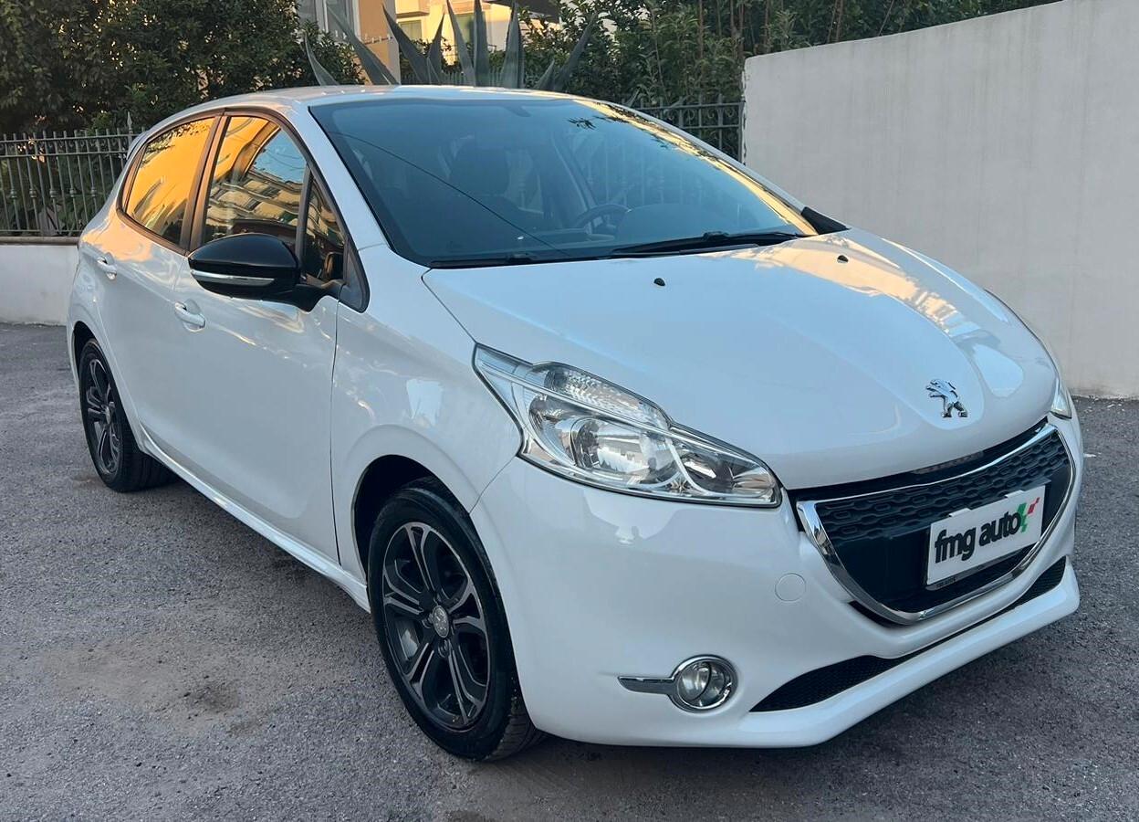 Peugeot 208 PureTech 82 5 porte Allure