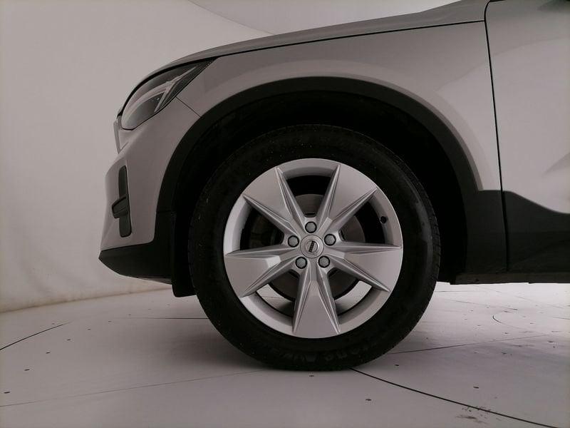 Volvo XC40 2.0 b3 Core auto