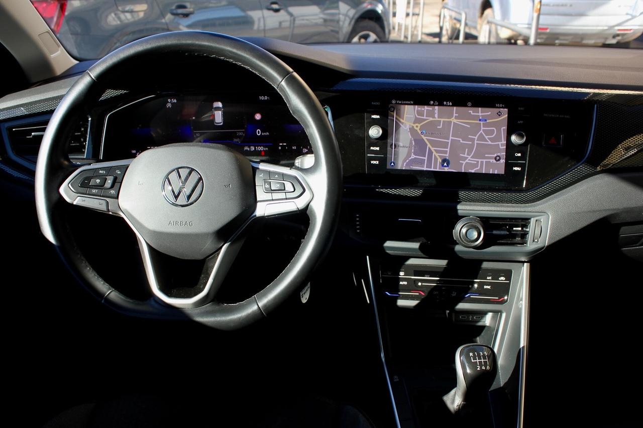 Volkswagen Taigo Life 1.0 TSI 110CV virtual cockpit navy sensori