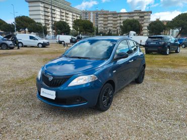 Lancia Ypsilon 1.0 FireFly 5 porte S&S Hybrid Silver