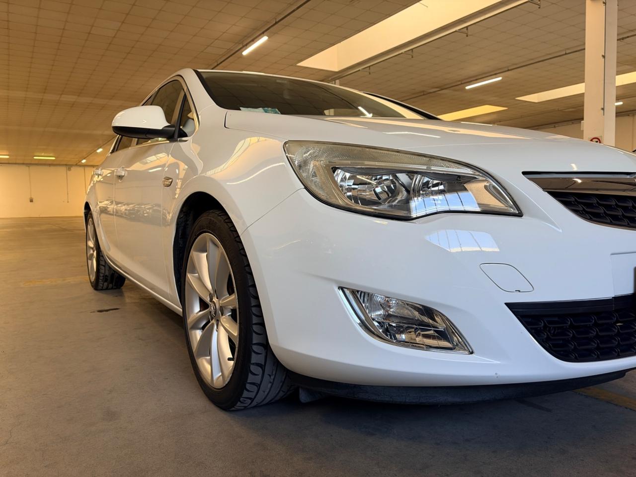 Opel Astra 1.4 Turbo 140CV 5 porte Cosmo