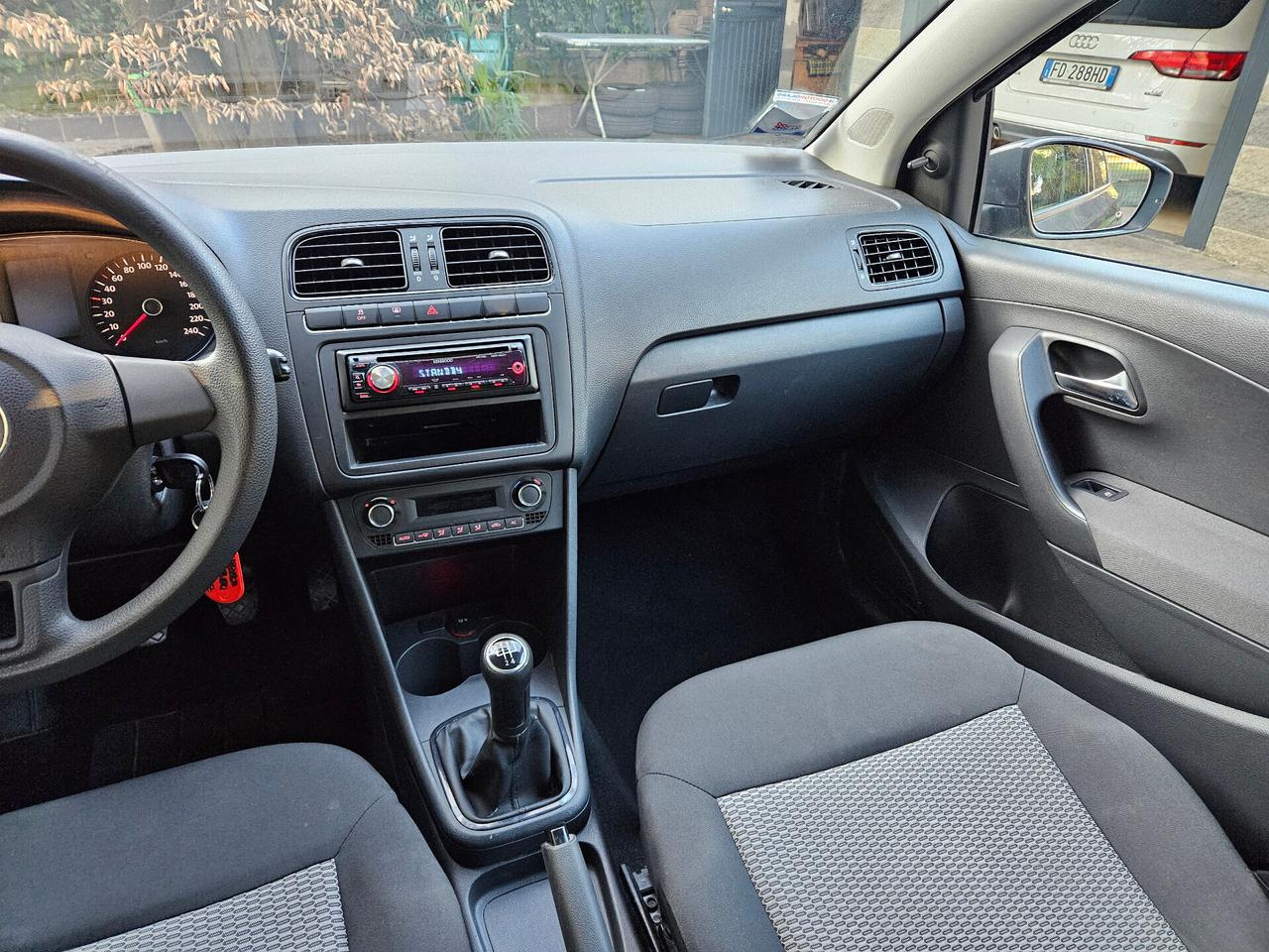 Volkswagen Polo Trendline - 1.2 Benzina - 60 CV - Euro 5 - NEOPATENTATI