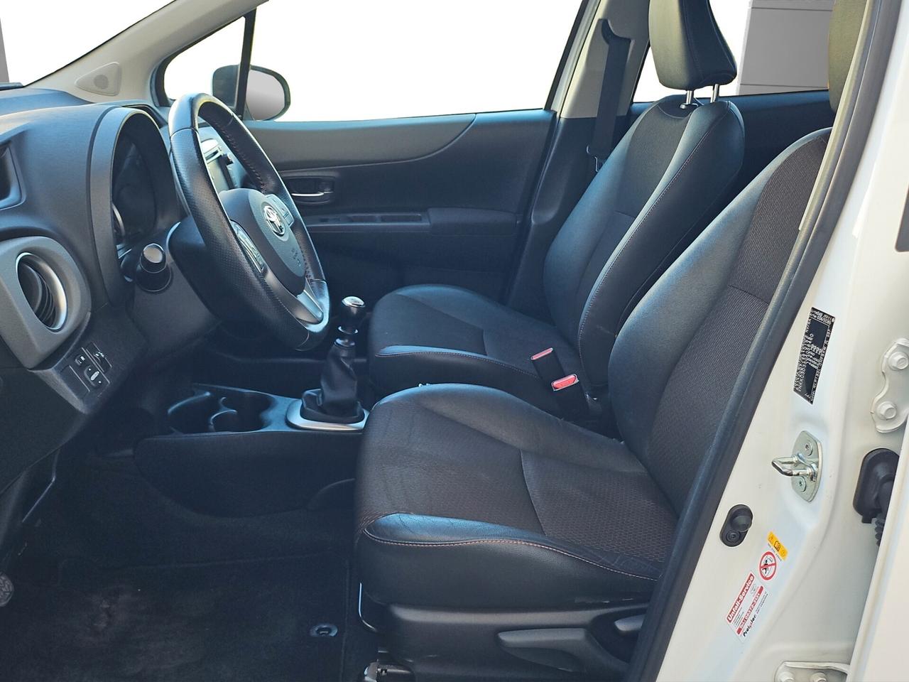 Toyota Yaris 1.4 D-4D 5 porte Trend SEDILI RISCALDABILI RETROCAMERA NAVI