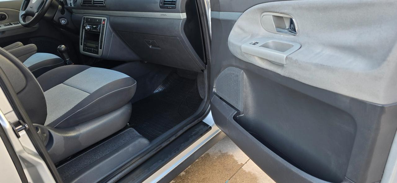 Volkswagen Sharan 2.0 TDI DPF United