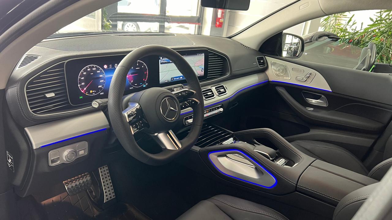 MERCEDES GLE 300 D TOTAL BLACK