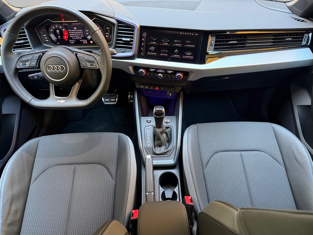 Audi A1 Sportback 40 2.0 tfsi Identity Black 207cv S-Tronic S-Line