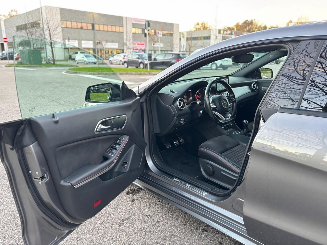 Mercedes-benz CLA 180D AMG Shooting Brake Premium