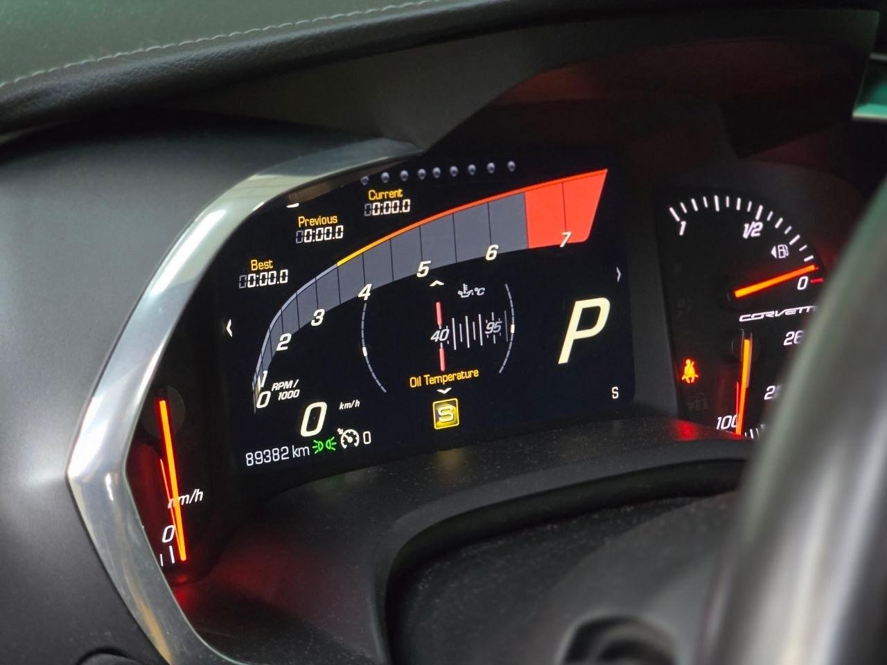 Chevrolet Corvette Stingray 6.2 V8 Z51 2LT